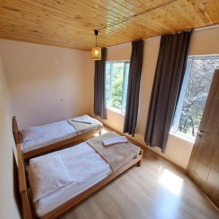 Guesthouse Caucasus Mestia Exterior foto