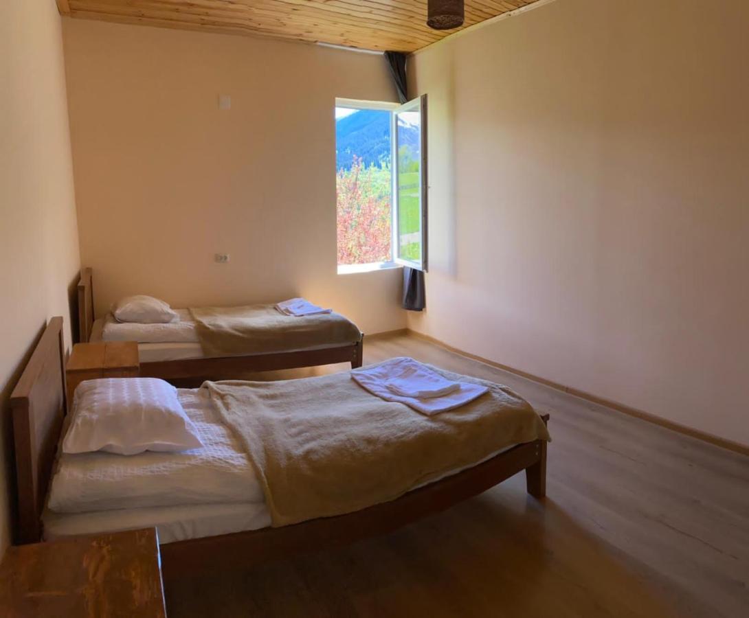 Guesthouse Caucasus Mestia Exterior foto